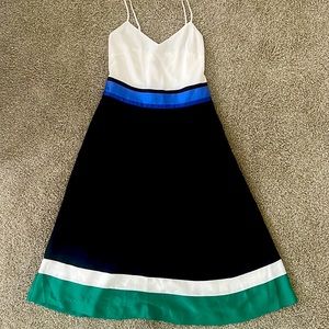 Banana Republic Beautiful silk dress with pockets